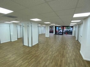 57-59 Main St, Leeds to rent Interior Photo- Image 2 of 3