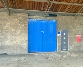 3 Mancetter Sq, Peterborough to rent Building Photo- Image 1 of 1