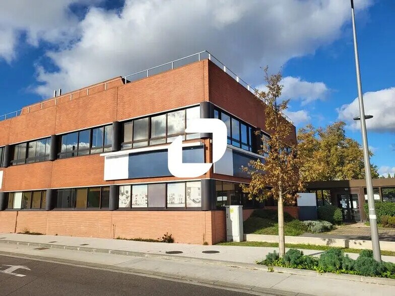 Office in Mérignac to rent - Building Photo - Image 1 of 16