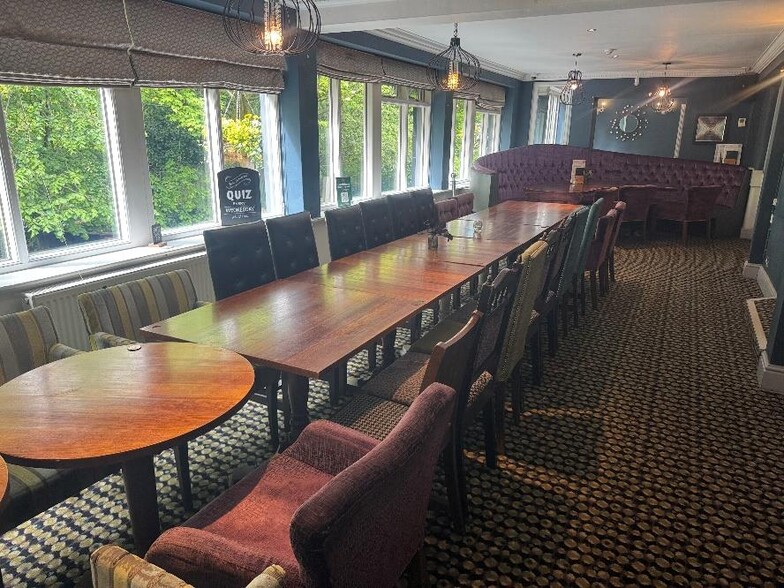 John Gilbert, Leigh Rd, Manchester for sale - Interior Photo - Image 2 of 10