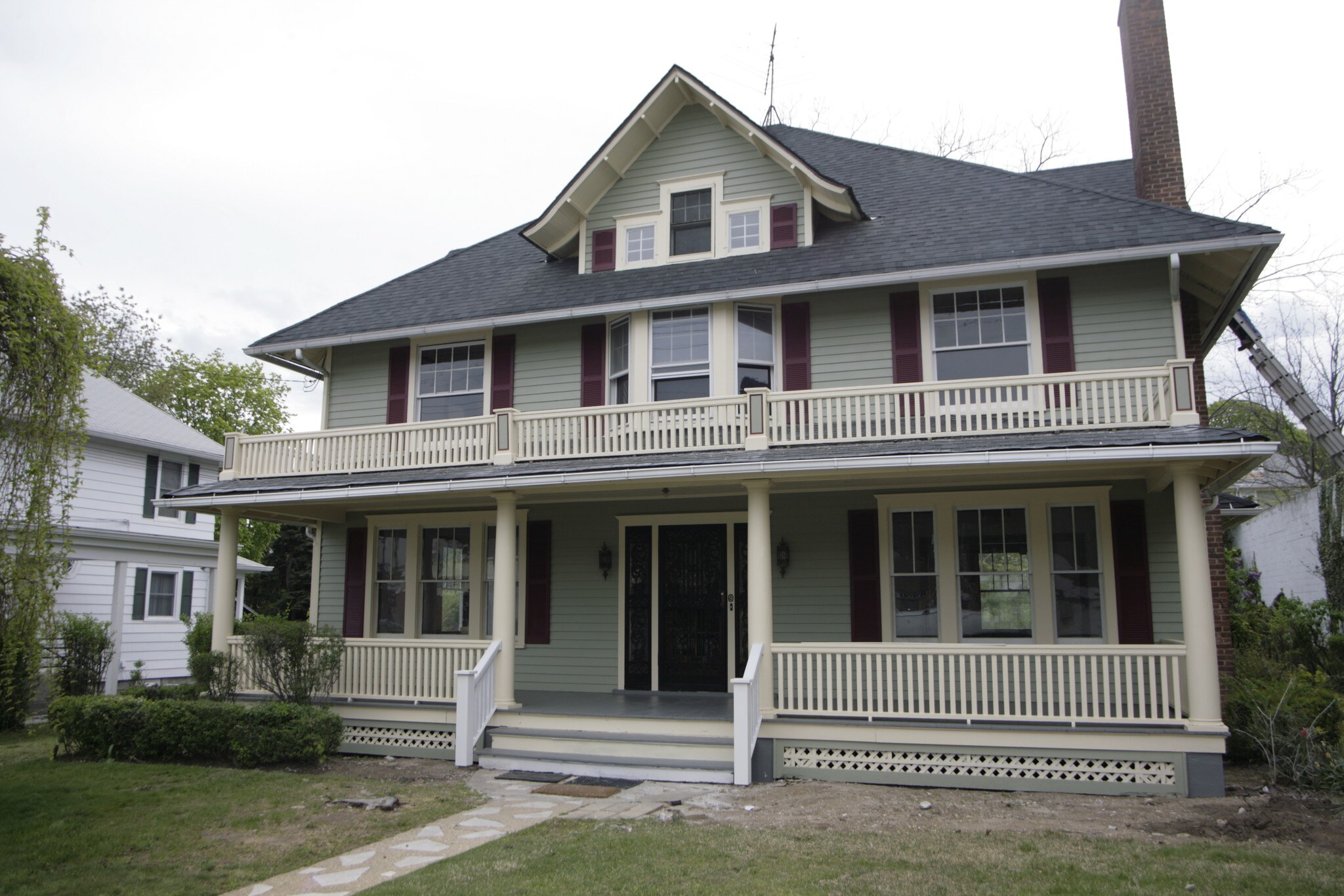 9 Berry Hill Rd, Oyster Bay, NY for sale Building Photo- Image 1 of 1