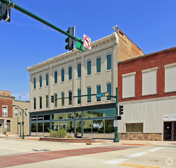 600 S Main St, Elkhart, IN for rent - Building Photo - Image 2 of 34