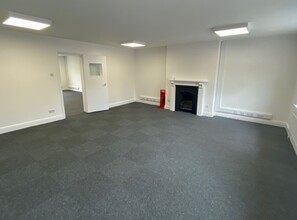 77-78 Northbrook St, Newbury for rent Interior Photo- Image 2 of 4