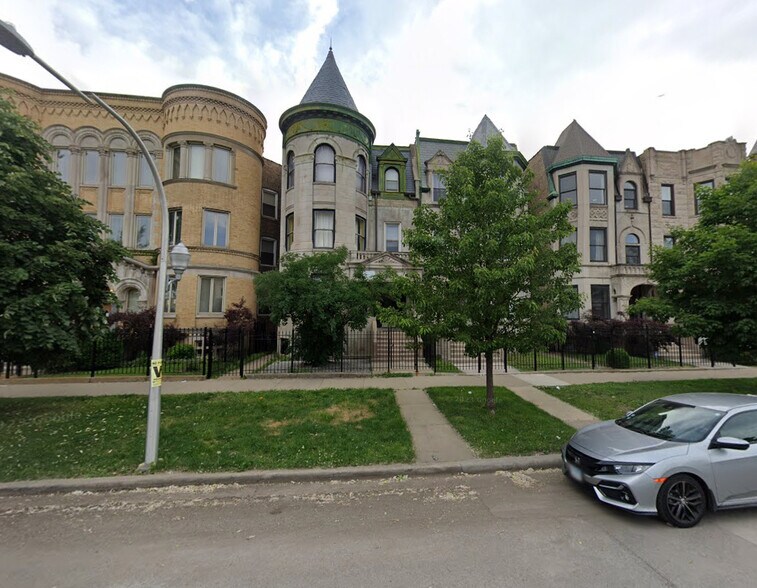 4736 S Prairie Ave, Chicago, IL for sale - Building Photo - Image 1 of 1