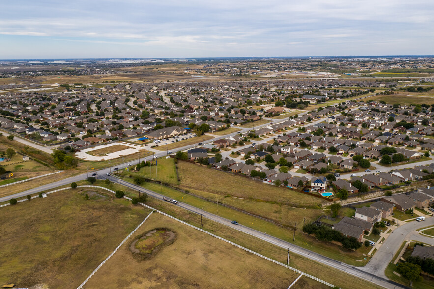 701 Bonds Ranch Rd, Fort Worth, TX for sale - Building Photo - Image 2 of 5