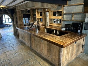 Burford Rd, Minster Lovell to rent Interior Photo- Image 1 of 7