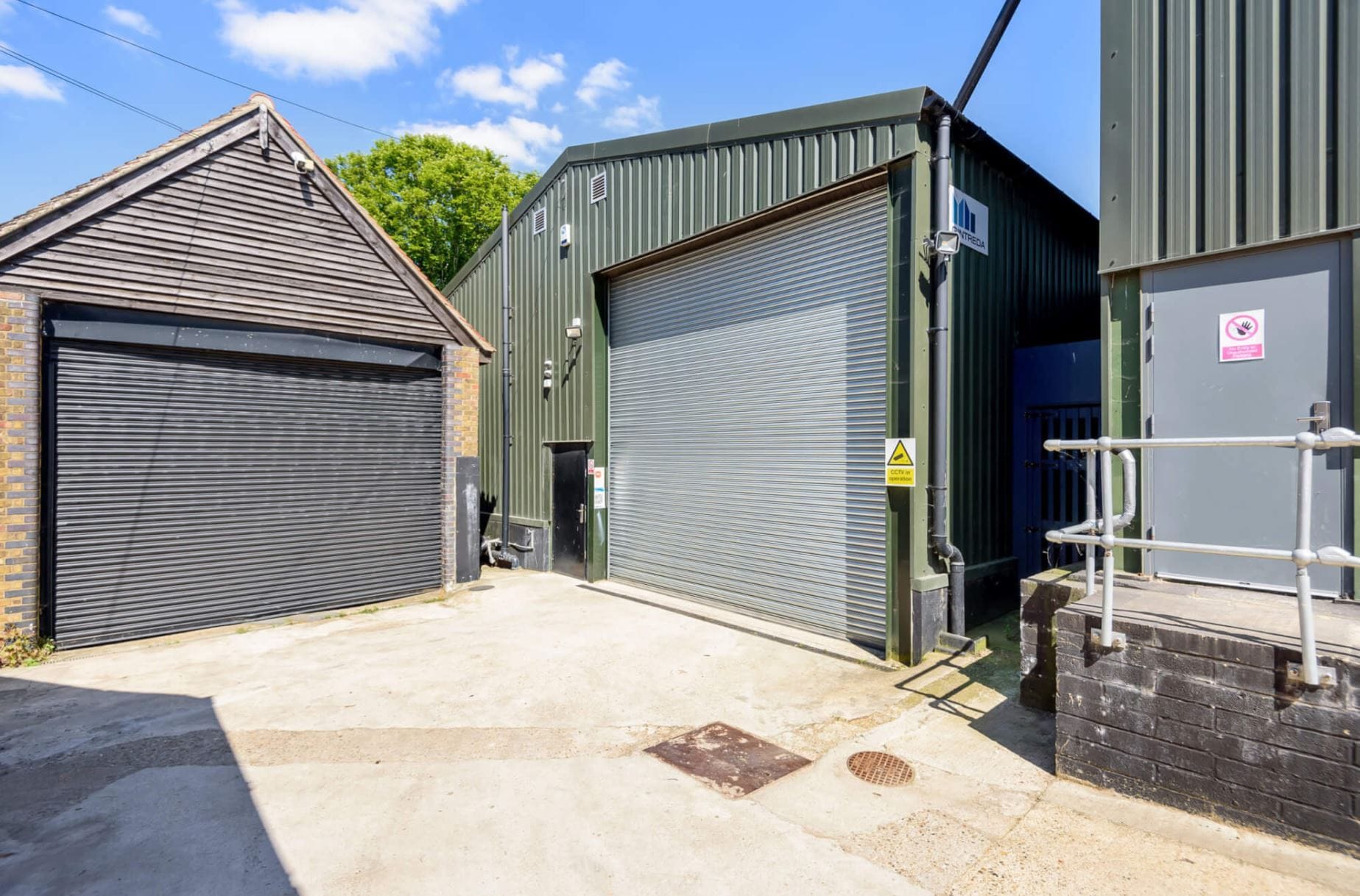 New Years Green Ln, Uxbridge for sale Primary Photo- Image 1 of 1