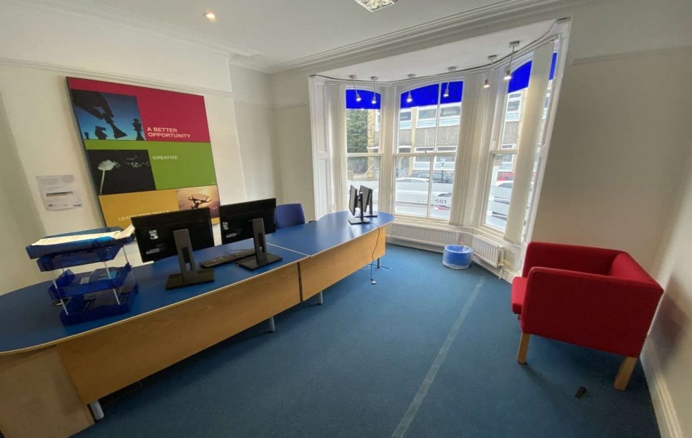 12 Raglan St, Harrogate to rent Interior Photo- Image 1 of 2