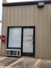 11220 S Highway 6, Sugar Land, TX to rent Interior Photo- Image 2 of 5