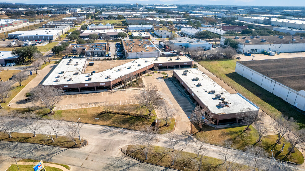 12705 S Kirkwood Rd, Stafford, TX for rent - Building Photo - Image 3 of 6