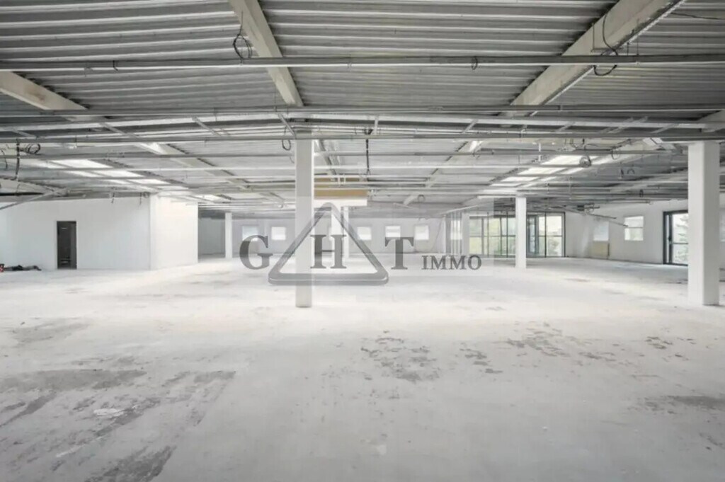 Location Entrepôt 851 m² - Photo 1