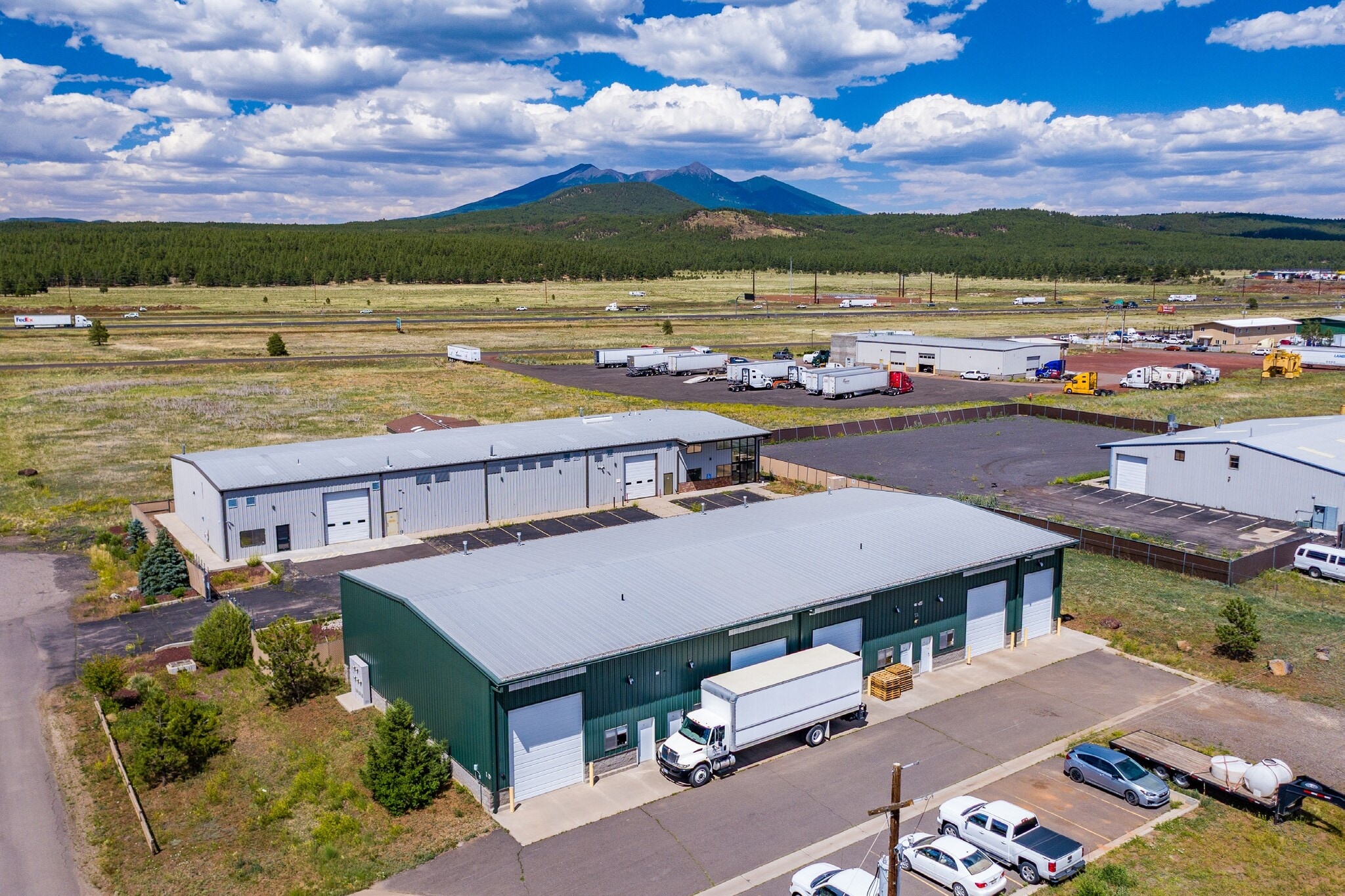 4860 N Ken Morey Dr - Bldgs 1 & 2 portfolio of 2 properties for sale on LoopNet.co.uk Building Photo- Image 1 of 6