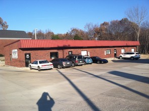 Retail in Pleasant View, TN for sale Primary Photo- Image 1 of 1