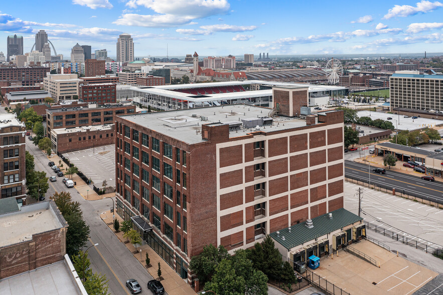 2300 Locust St, Saint Louis, MO for sale - Building Photo - Image 1 of 1