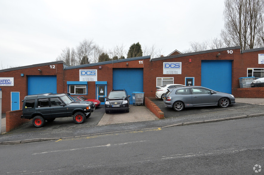 Delph Rd, Brierley Hill for rent - Building Photo - Image 2 of 3