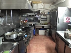 Retail in Barcelona, Barcelona to rent Interior Photo- Image 1 of 3