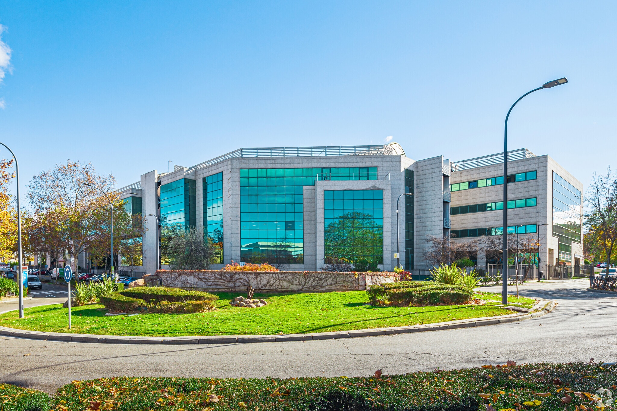 Avenida Tenerife, 2, San Sebastián de los Reyes, Madrid to rent Primary Photo- Image 1 of 2