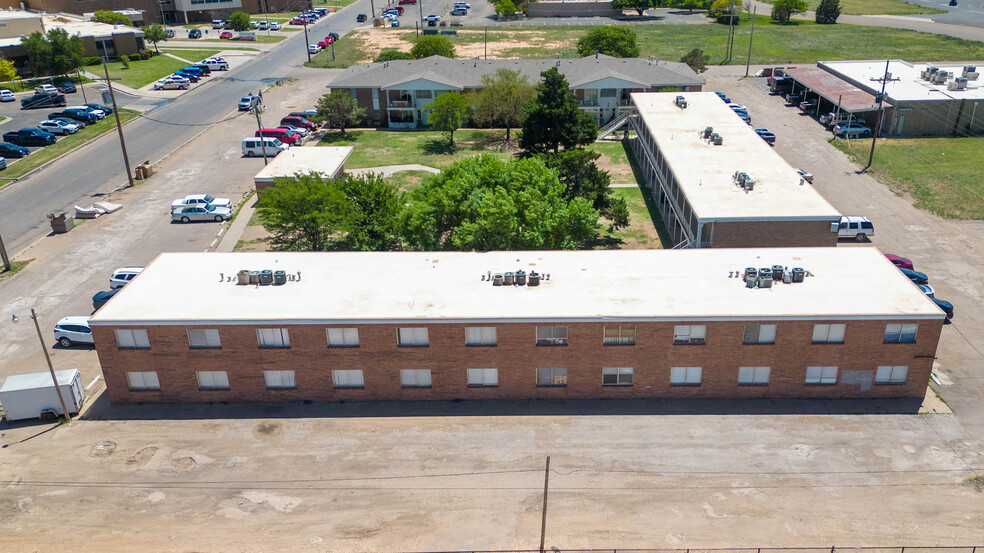 2500 W 26th St, Plainview, TX for sale - Building Photo - Image 2 of 50