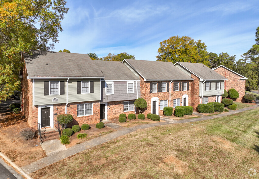 6060 Reserve Dr, Charlotte, NC for sale - Primary Photo - Image 1 of 1