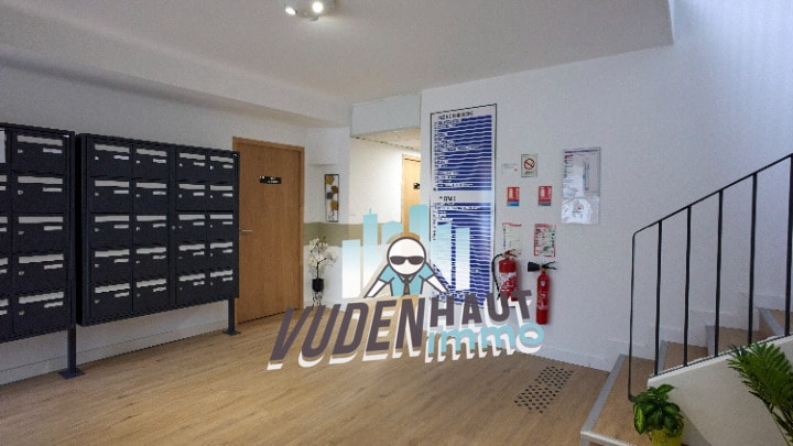 Office in Toulouse for sale - Lobby - Image 1 of 9