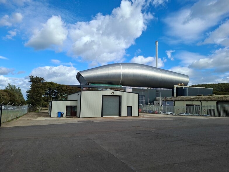 40 Greenbank Rd, Aberdeen to rent - Building Photo - Image 2 of 4