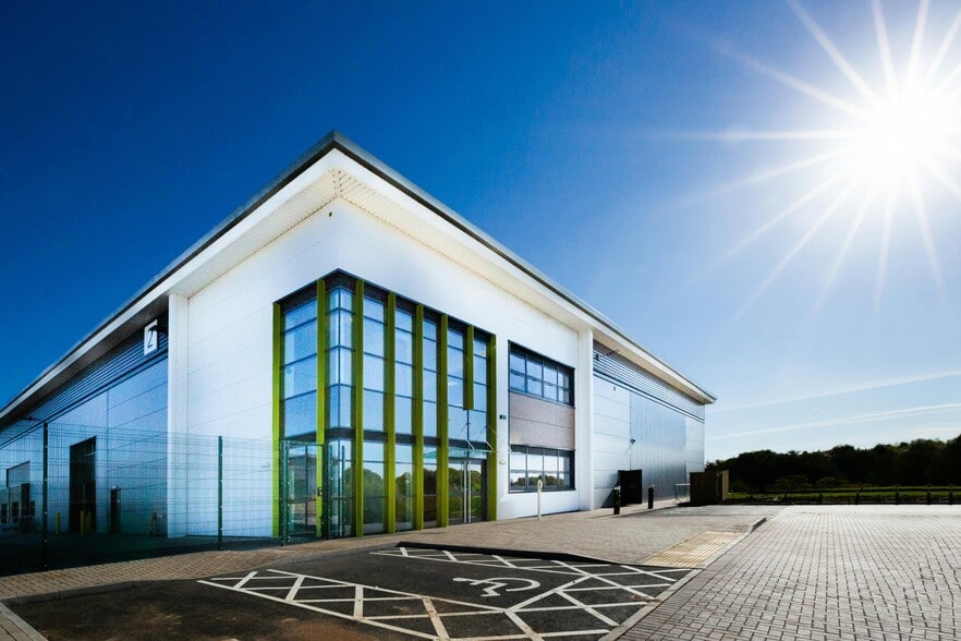 Bardon Rd, Coalville to rent - Building Photo - Image 1 of 5