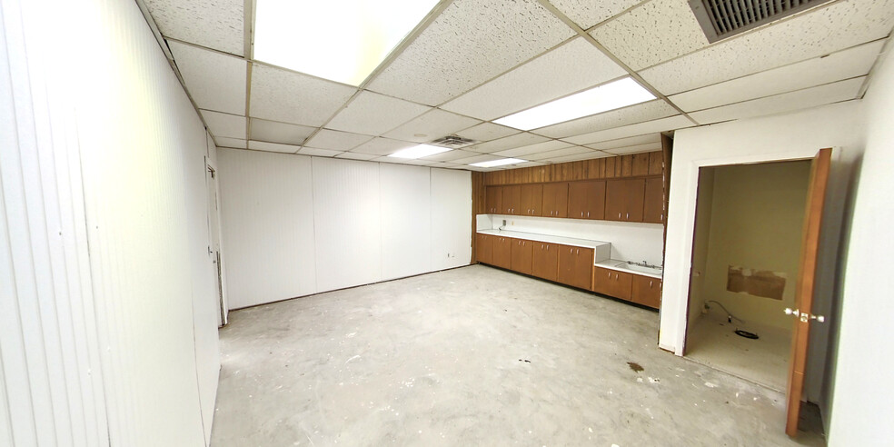 1128 N Laura St, Jacksonville, FL for rent - Interior Photo - Image 3 of 13