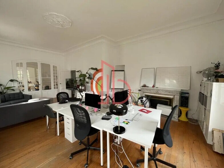 Office in Bègles to rent - Building Photo - Image 3 of 5