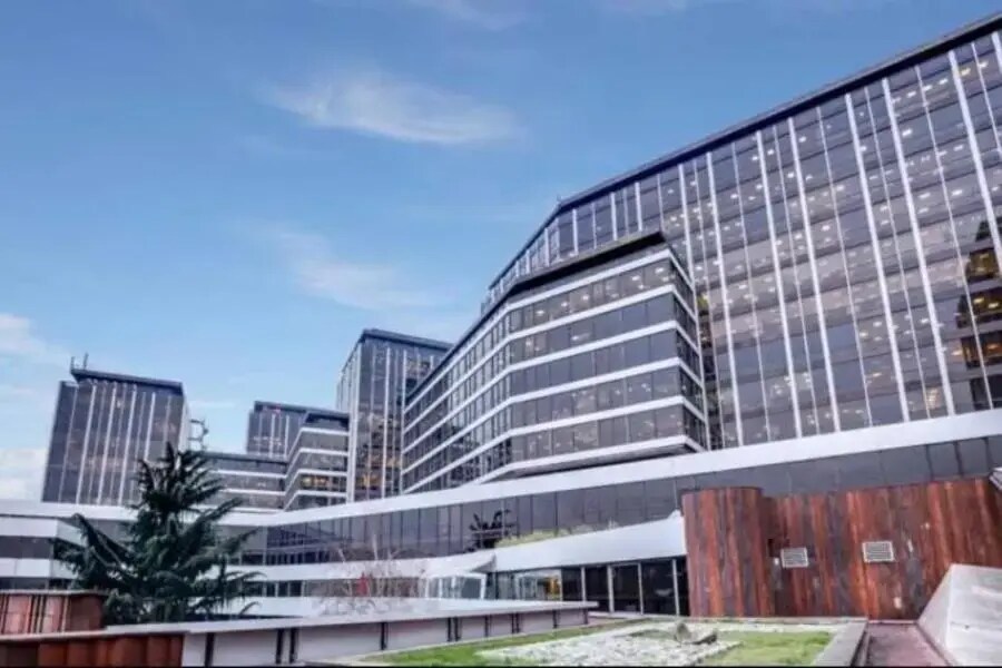 1 Rue Royale, Saint-Cloud for sale Primary Photo- Image 1 of 2