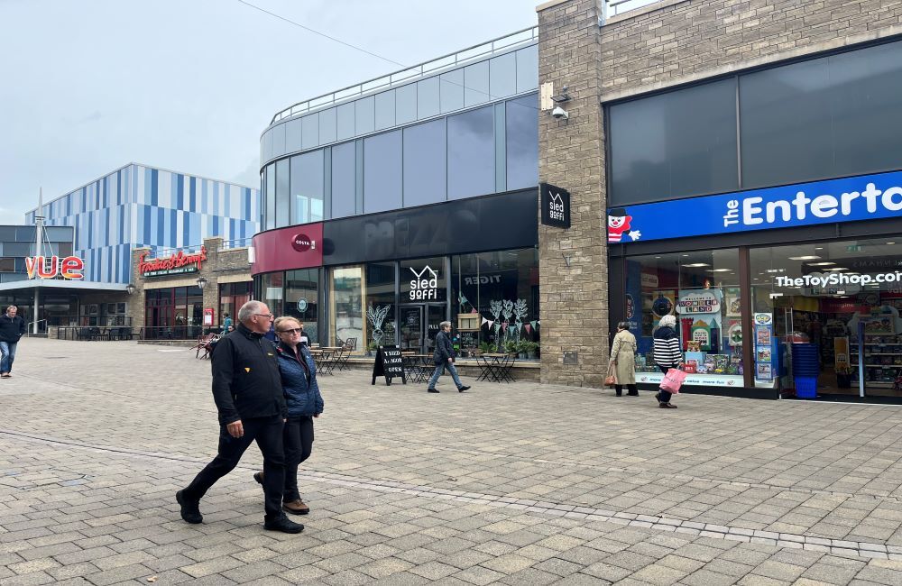 St Catherines Walk, Carmarthen to rent Building Photo- Image 1 of 3