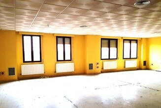 Retail in Toledo, Toledo to rent Interior Photo- Image 2 of 4