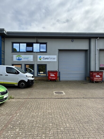St James Rd, Brackley to rent - Building Photo - Image 1 of 2
