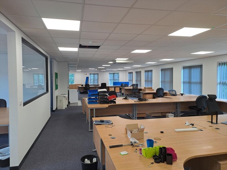 Rutherford Clos, Stevenage to rent - Interior Photo - Image 3 of 10