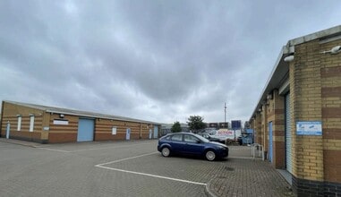 Pool Rd, Nuneaton to rent Building Photo- Image 1 of 2