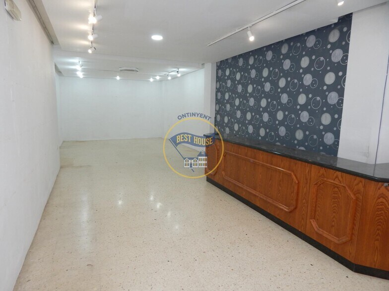 Retail in Ontinyent, Valencia to rent - Building Photo - Image 1 of 21