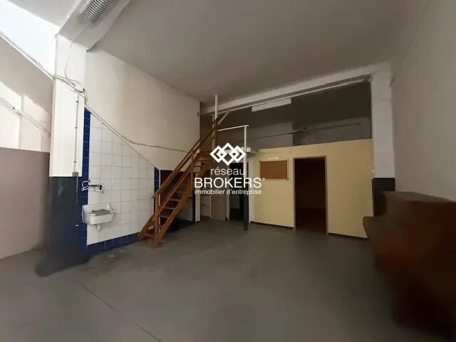 Industrial in Argenteuil to rent - Interior Photo - Image 2 of 4