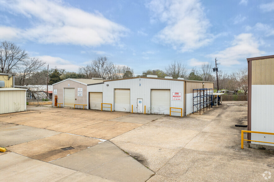 1305 W Jackson Ave, Pasadena, TX for rent - Building Photo - Image 3 of 29