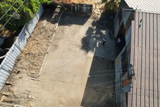 1122 33rd St, Bakersfield, CA - aerial  map view