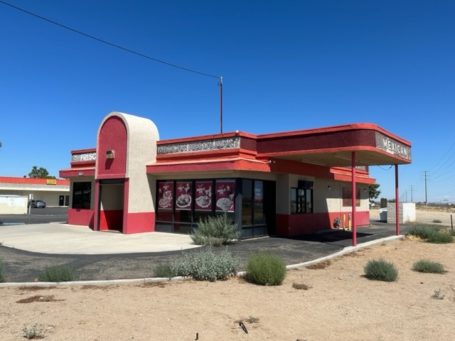 11424 Chamberlaine Way, Adelanto, CA for rent - Building Photo - Image 2 of 21