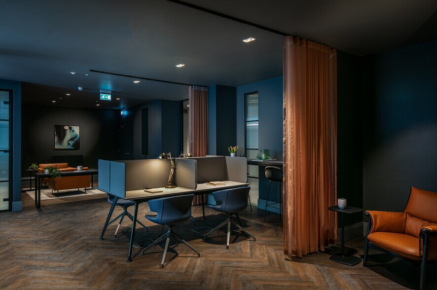 64-72 Spring Gdns, Manchester to rent - Building Photo - Image 1 of 6