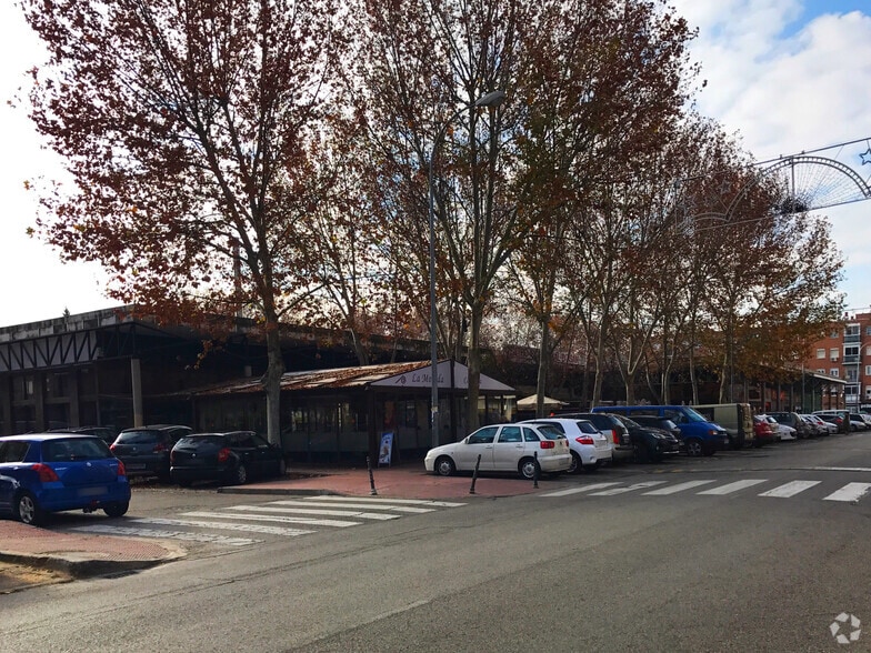 Paseo Val, 16, Alcalá de Henares, Madrid for sale - Building Photo - Image 2 of 2