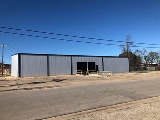 More details for 100 Sherman St, Conroe, TX - Industrial for Rent