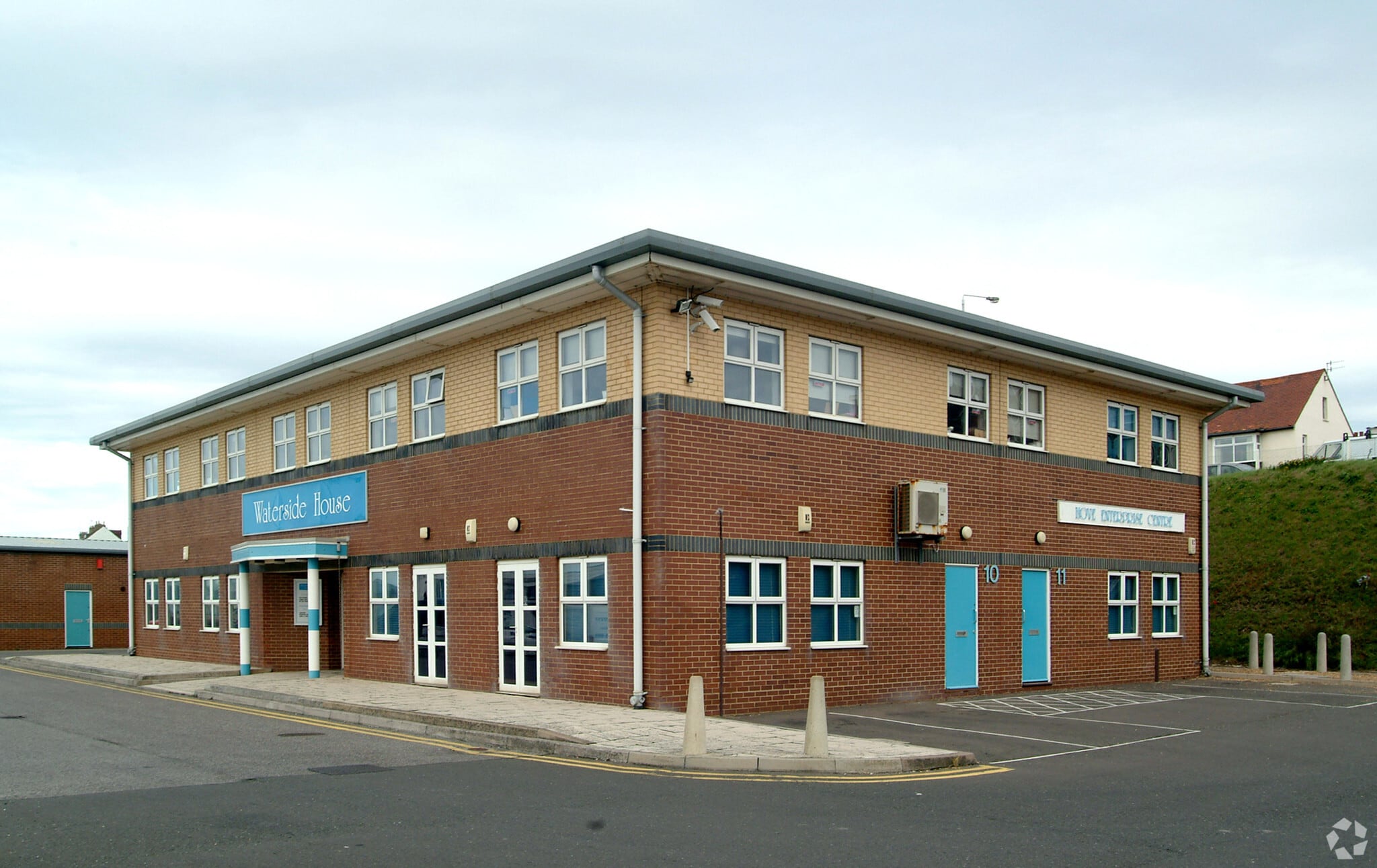 Basin Rd N, Brighton to rent Primary Photo- Image 1 of 2