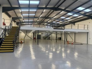 Pig Ln, Bishop's Stortford to rent Interior Photo- Image 2 of 5