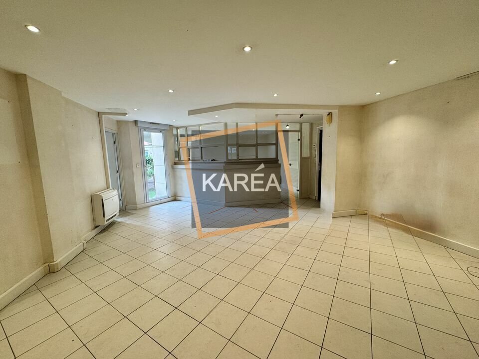 Office in Mareuil-lès-Meaux for sale Interior Photo- Image 1 of 6