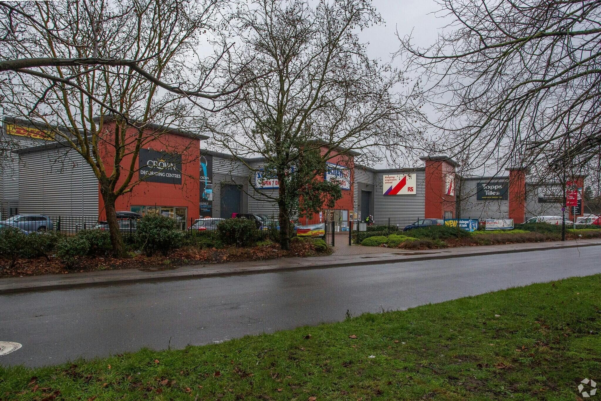 Surrey Canal Rd, London to rent Building Photo- Image 1 of 7