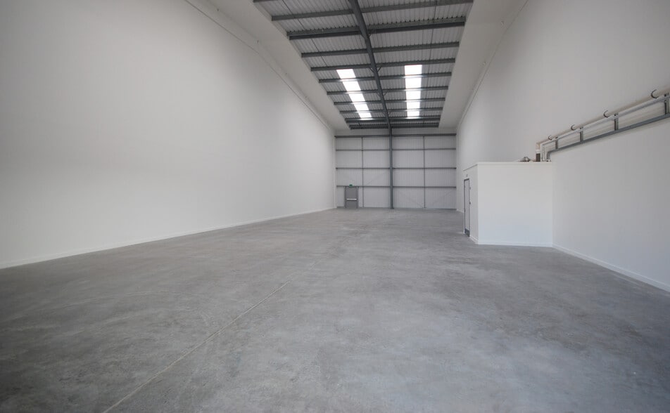 Sun Rise Way, Amesbury to rent - Building Photo - Image 3 of 5