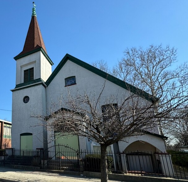 220 4th St, Passaic, NJ for sale - Primary Photo - Image 1 of 1