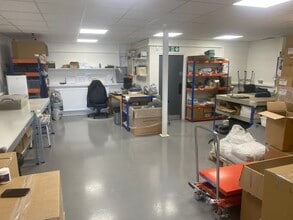 Travellers Clos, North Mymms to rent Interior Photo- Image 1 of 5