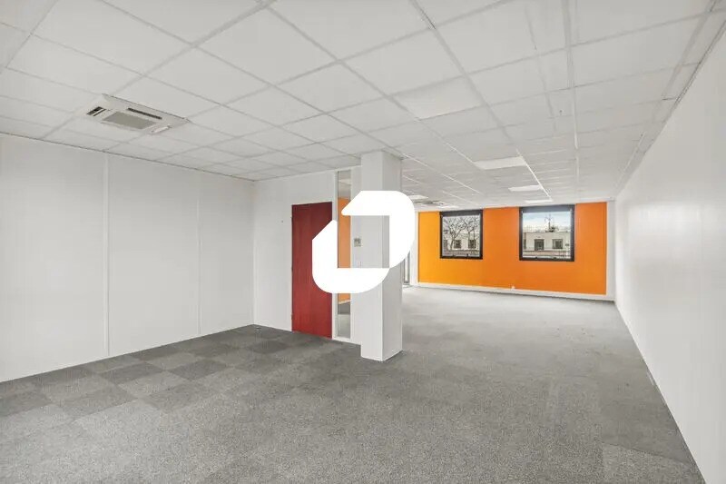 Light Industrial in Massy to rent - Building Photo - Image 3 of 14